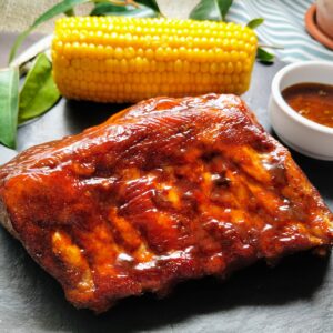 Tiras de costillas de cerdo barbacoa