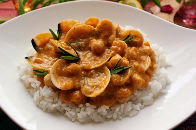 Receta de Almejas al Curry con Garbanzos y Arroz